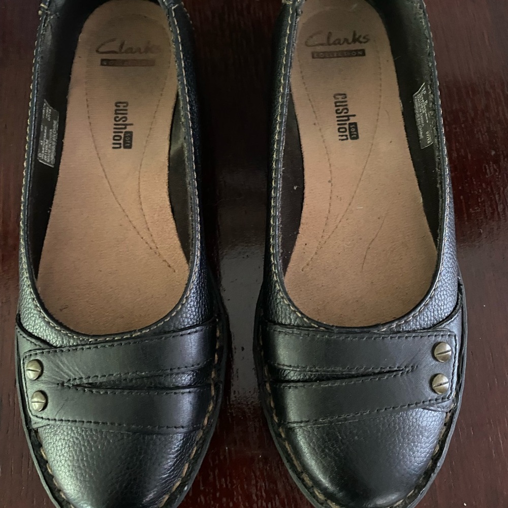 Clarks Women's Black Leather Loafers